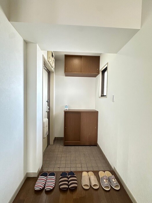 物件内観写真15　(玄関)