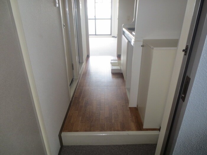 物件内観写真9　(廊下)