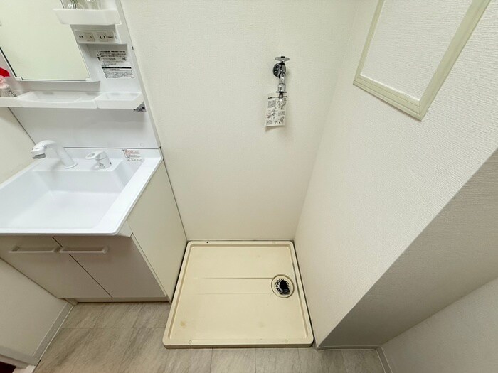 物件内観写真13　(洗濯機置場)