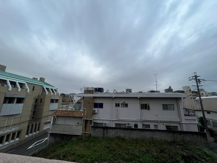 物件内観写真16　(室内からの展望)