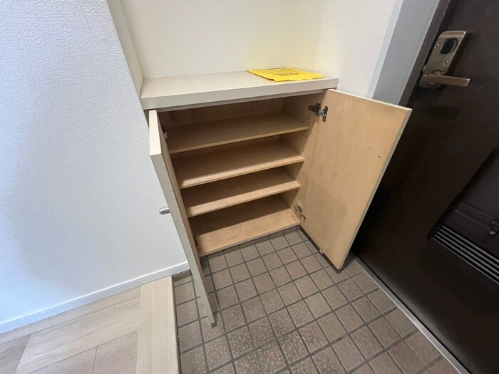 物件内観写真17　(靴箱)