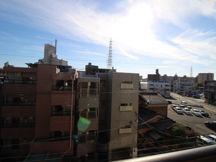 物件内観写真17　(室内からの展望)