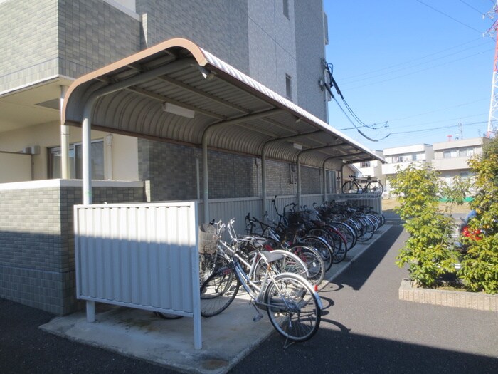 物件外観写真5　(駐輪場)