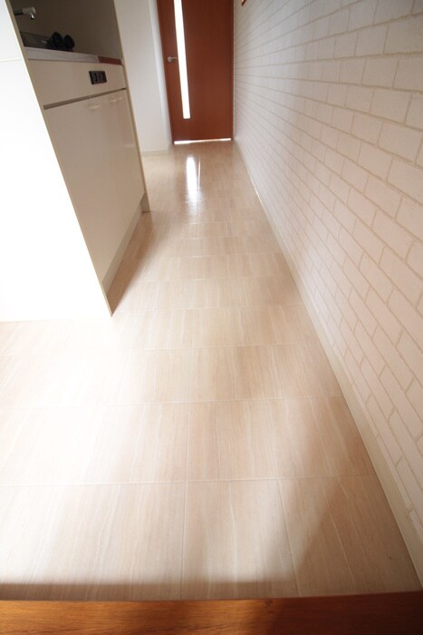 物件内観写真16　(廊下)