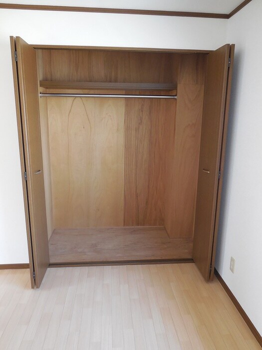 物件内観写真6　(収納)