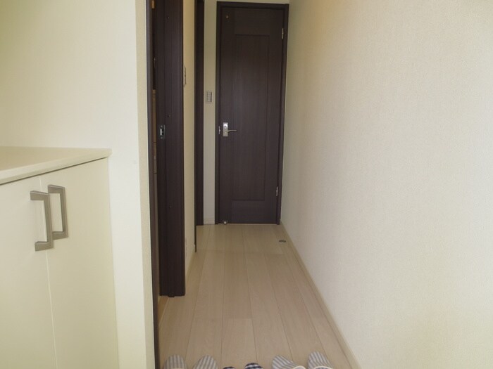 物件内観写真16　(廊下)