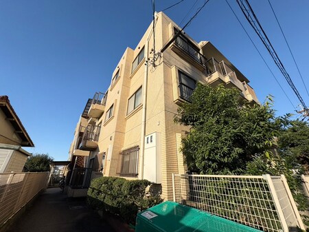 ロイヤルハイツ日和外観写真