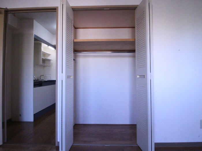 物件内観写真12　(収納)