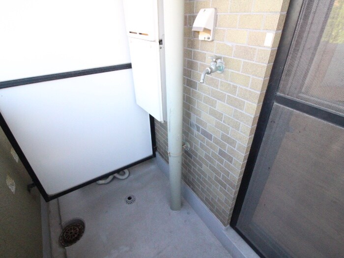 物件内観写真17　(洗濯機置場)