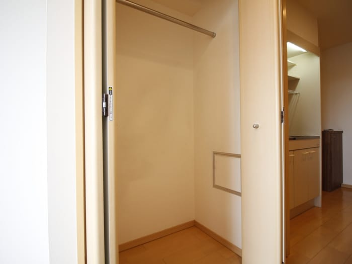 物件内観写真10　(収納)