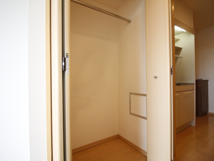 物件内観写真11　(収納)