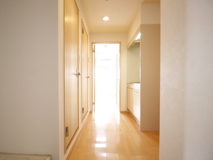 物件内観写真12　(廊下)