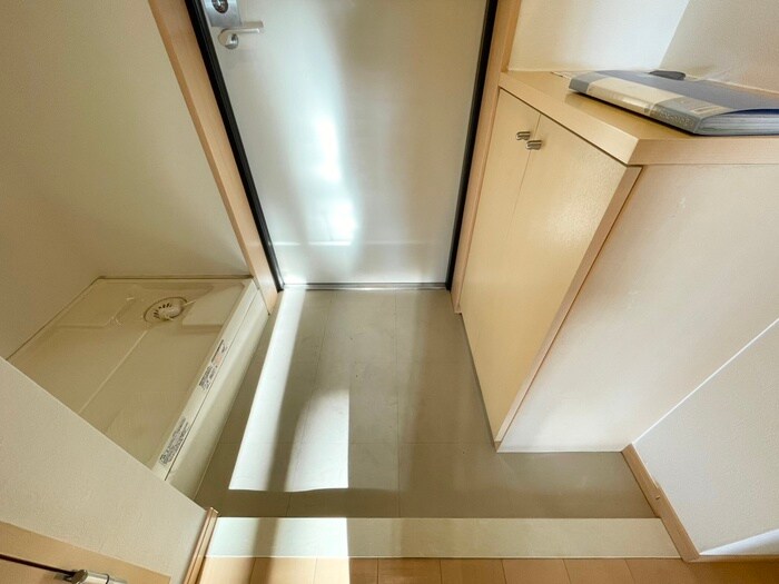 物件内観写真16　(玄関)