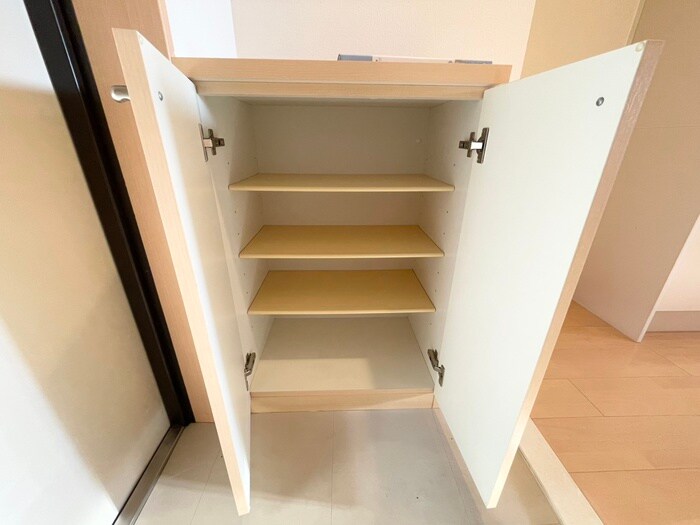 物件内観写真17　(靴箱)