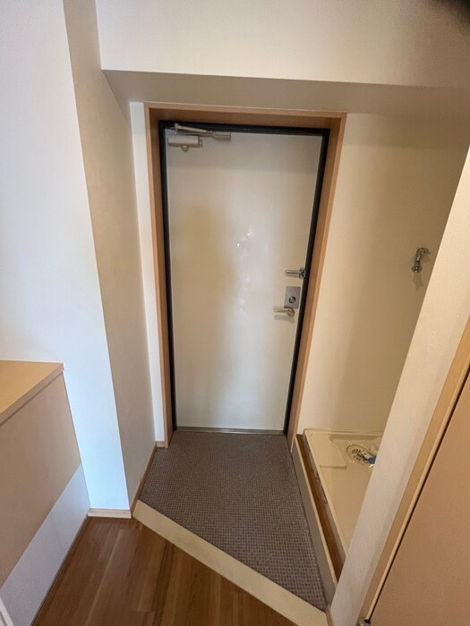 物件内観写真18　(玄関)