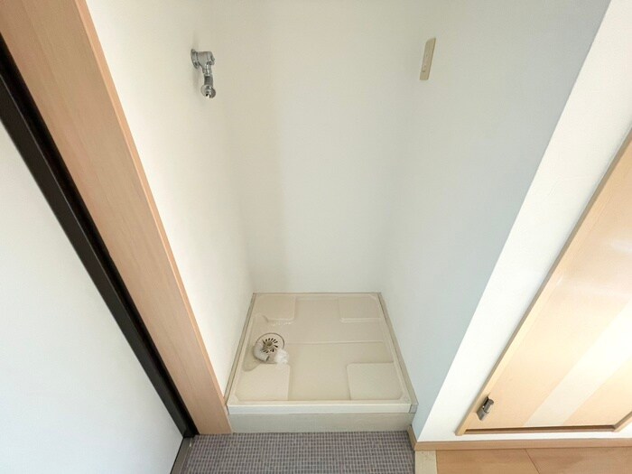 物件内観写真18　(洗濯機置場)