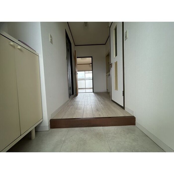 物件内観写真8　(靴箱)