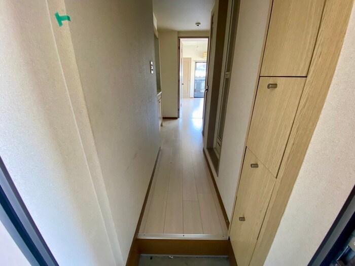 物件内観写真15　(玄関)