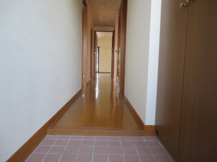 物件内観写真15　(玄関)