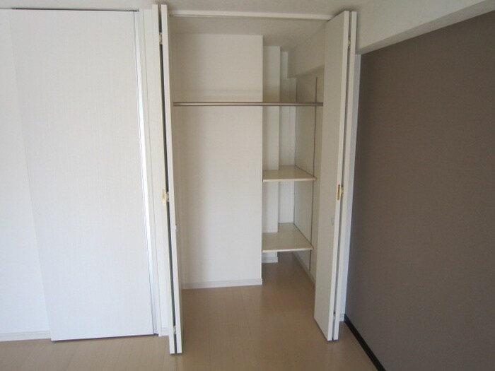 物件内観写真12　(収納)