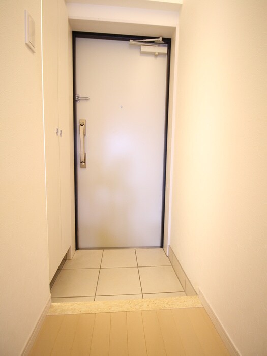 物件内観写真19　(玄関)