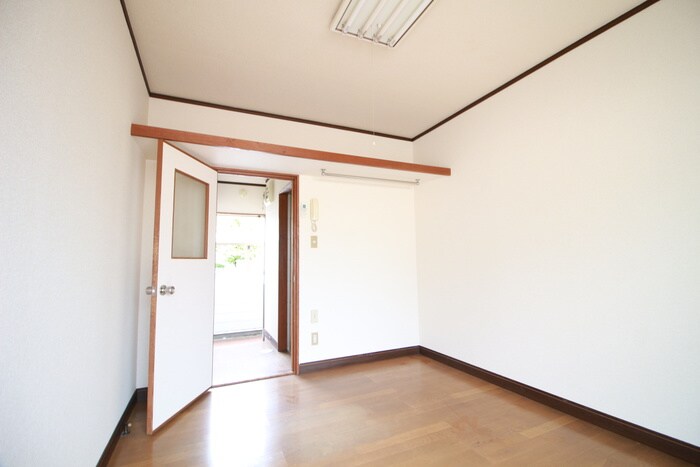 物件内観写真9　(居室)