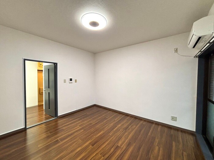 物件内観写真8　(居室)