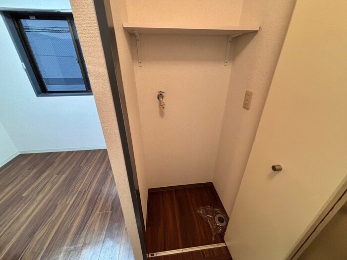 物件内観写真20　(洗濯機置場)