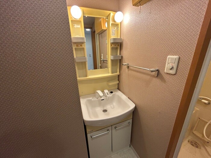 物件内観写真12　(洗面)