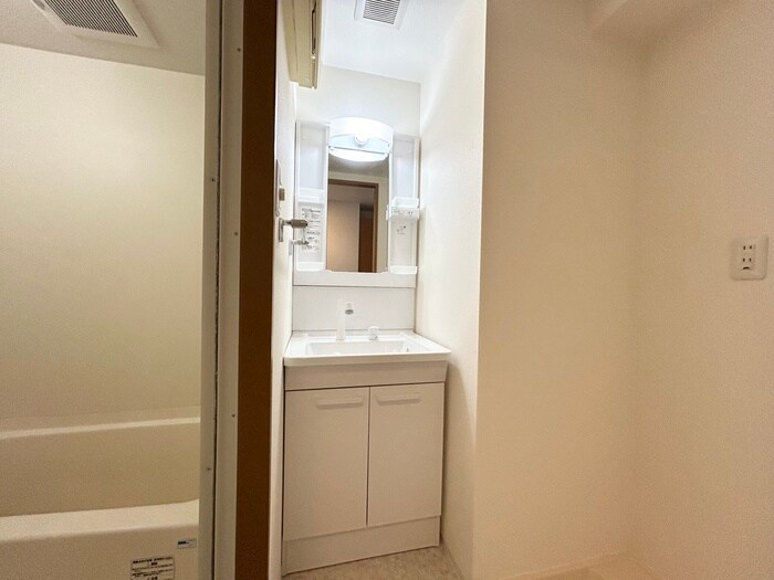 物件内観写真12　(洗面)