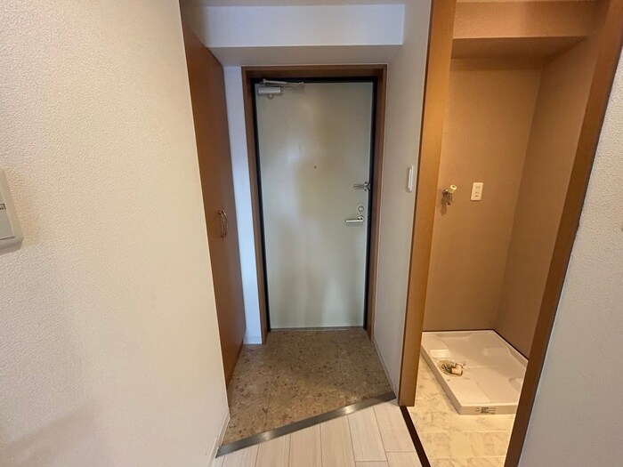 物件内観写真14　(玄関)