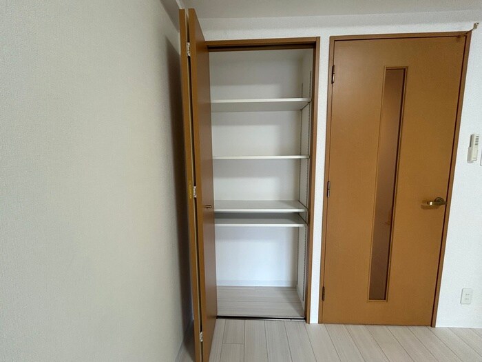 物件内観写真17　(収納)