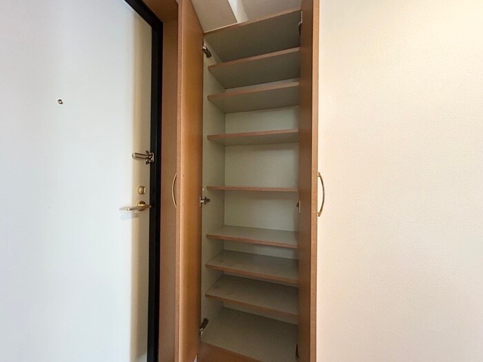 物件内観写真17　(靴箱)
