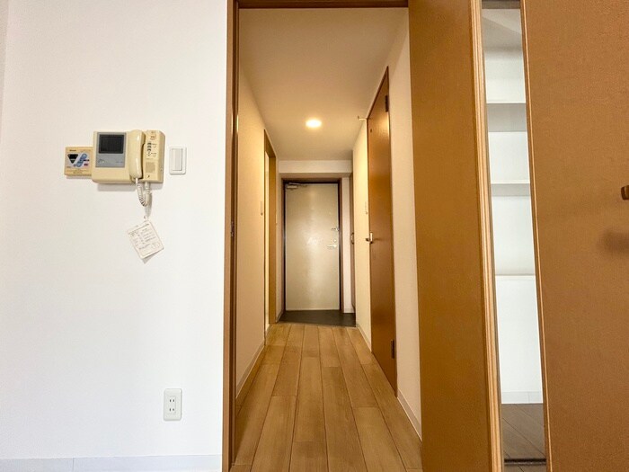 物件内観写真18　(廊下)