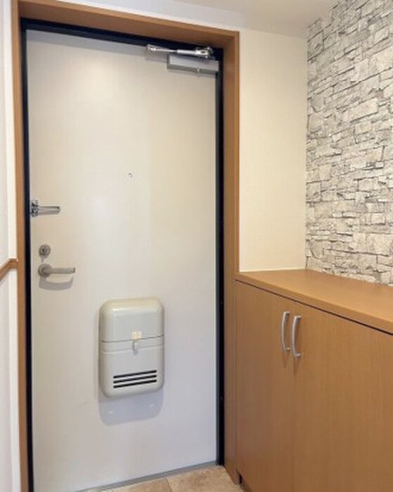 物件内観写真7　(玄関)