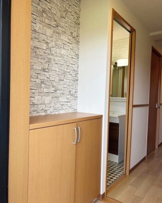 物件内観写真8　(靴箱)