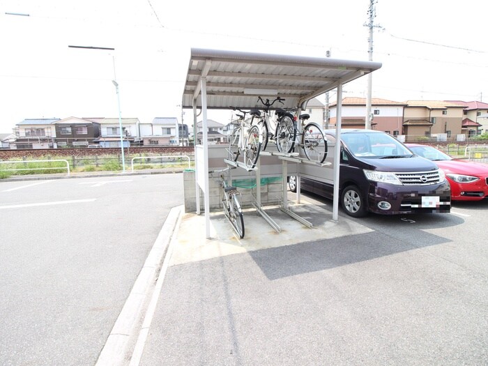物件外観写真5　(駐輪場)