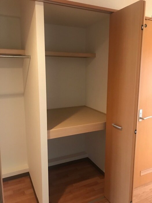 物件内観写真13　(収納)