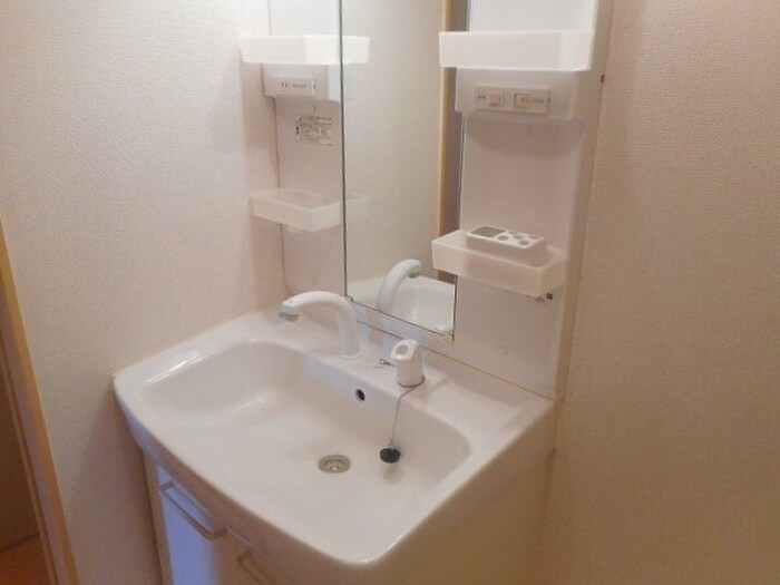 物件内観写真5　(洗面)