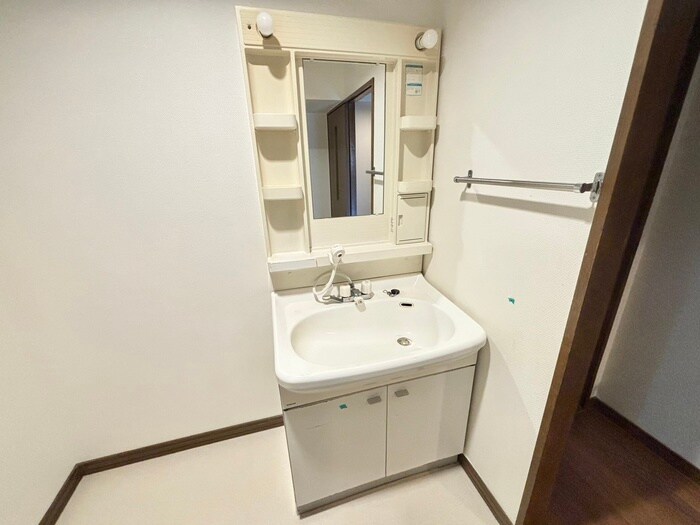 物件内観写真11　(洗面)