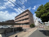 ハイツ草薙の外観写真