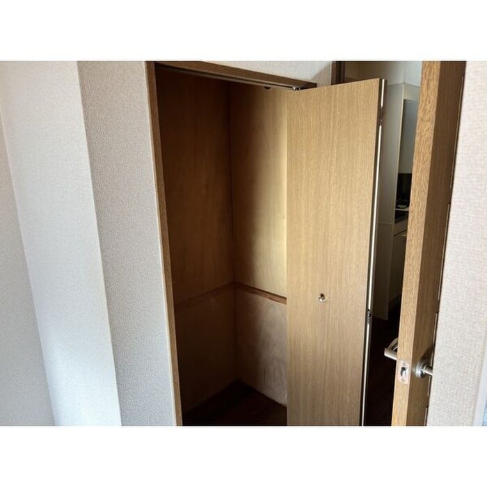 物件内観写真12　(収納)