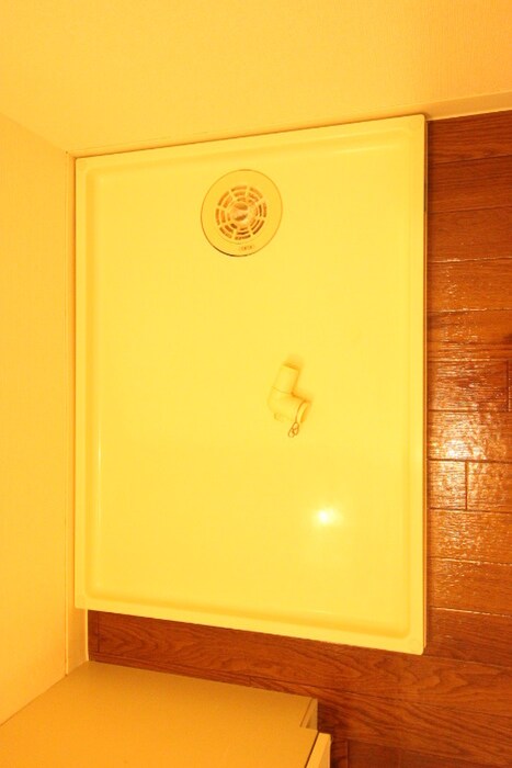 物件内観写真15　(洗濯機置場)