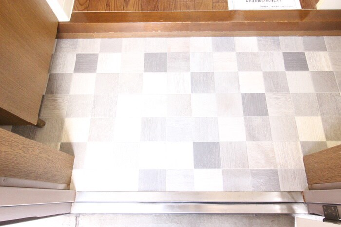 物件内観写真16　(玄関)