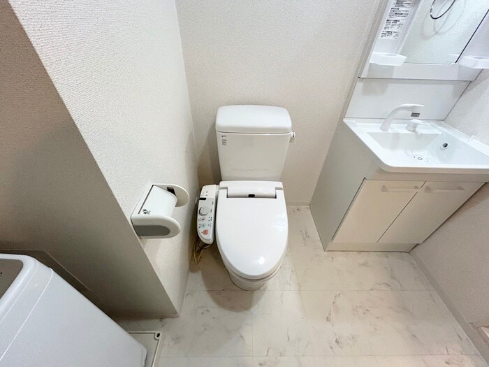 物件内観写真12　(トイレ)