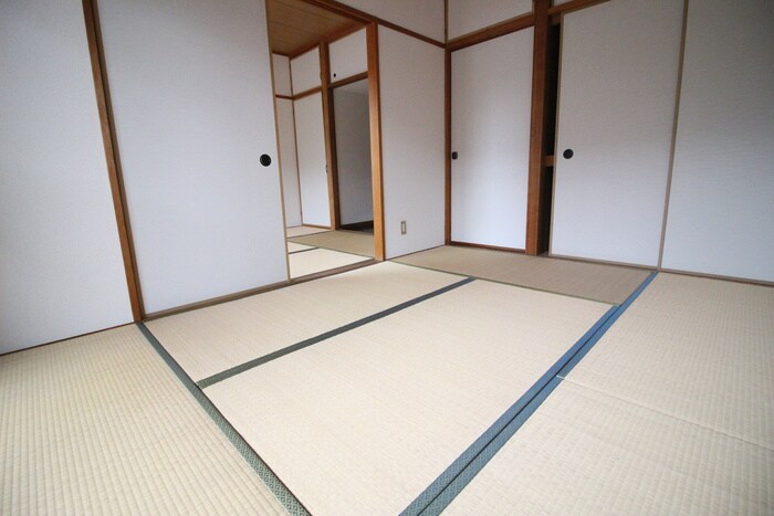 物件内観写真15　(居室)