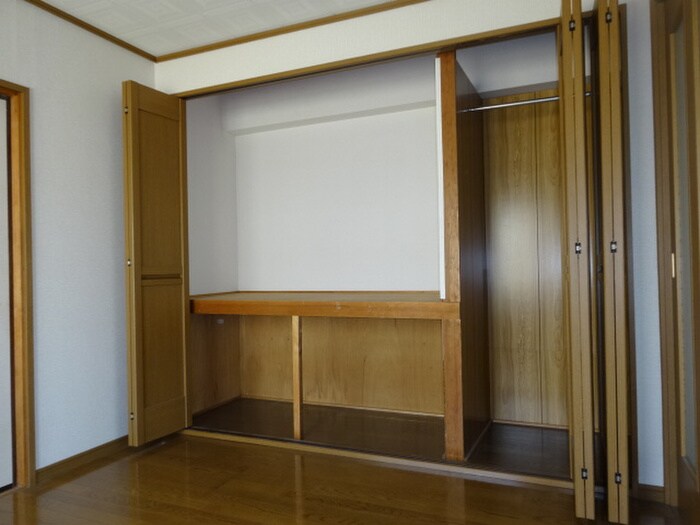 尾関ハイツの収納
