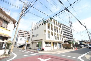 秋山ハイツ外観写真