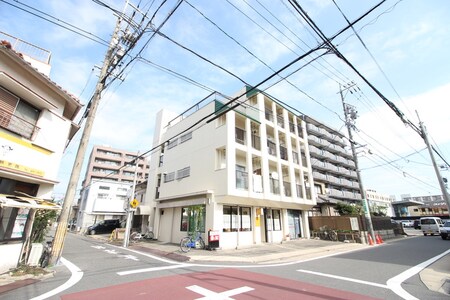 秋山ハイツ外観写真