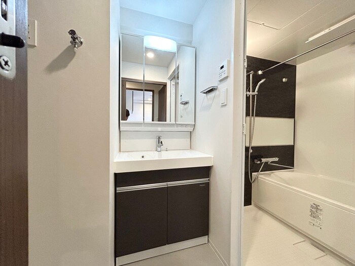 物件内観写真12　(洗面)